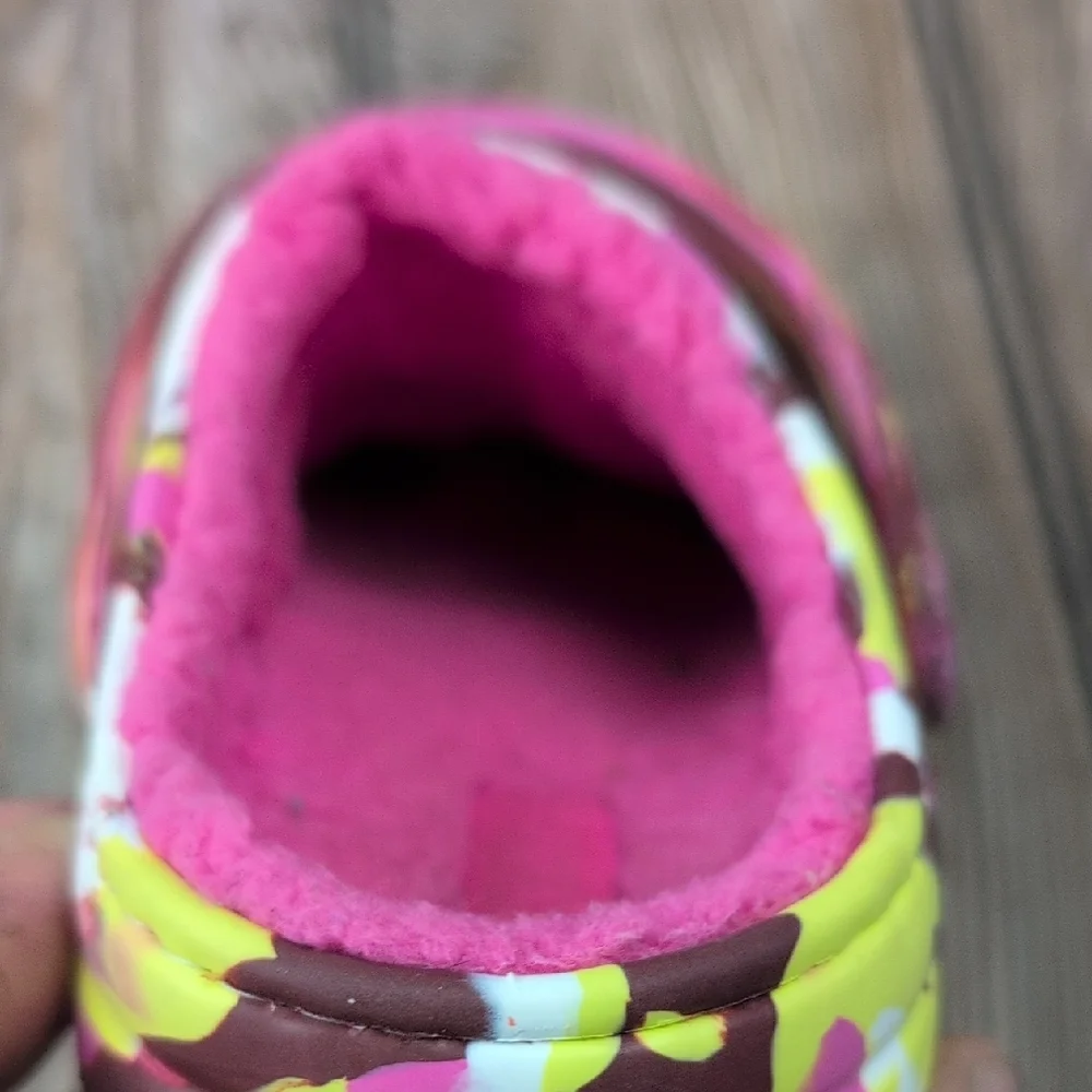 CROCS Size C11 Kids Fuzzy-lined Mable Color With Jibbitz
